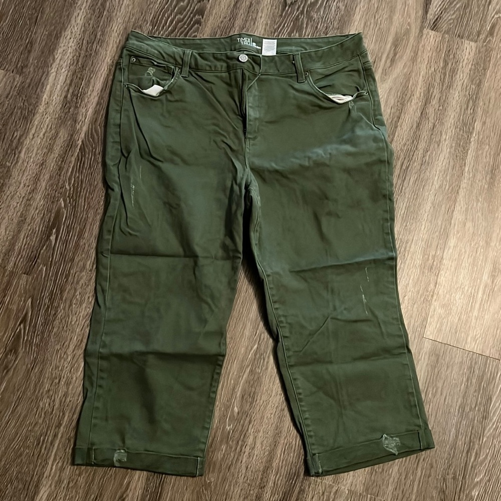Time and Tru ankle jeans